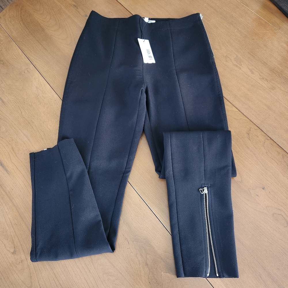 Elizabeth & James Black Skinny Ankle Zipper Pants Size 6